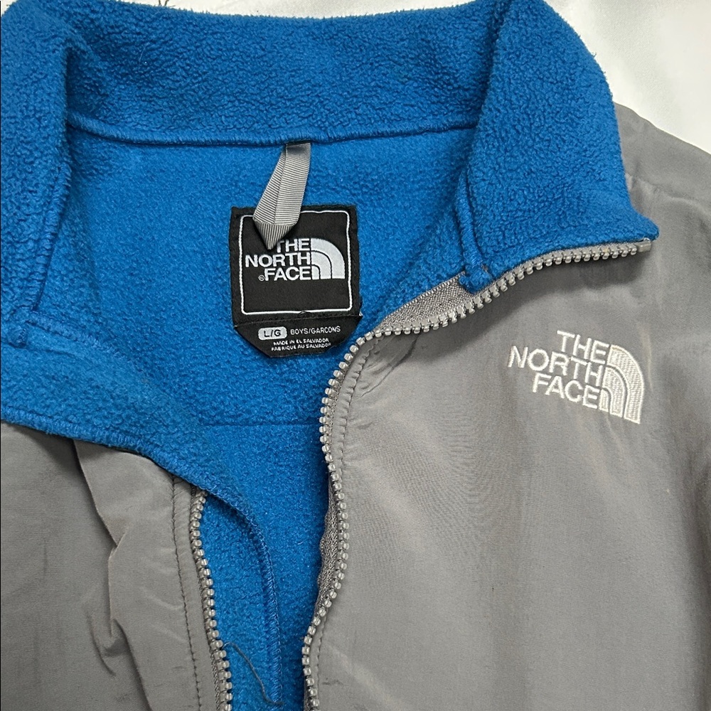 The North Face Blue and Gray Outdoor Fleece - Picture 3 of 7